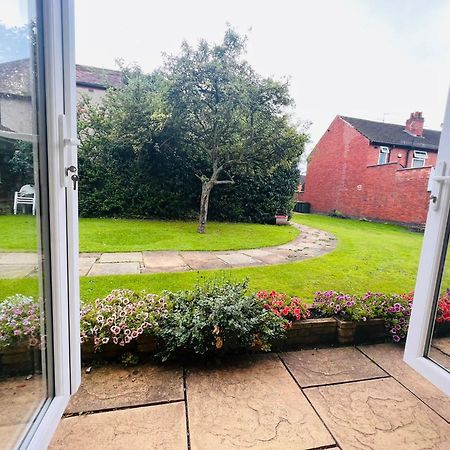 Selborne Studios Off Road Gated Parking Coventry Exterior foto